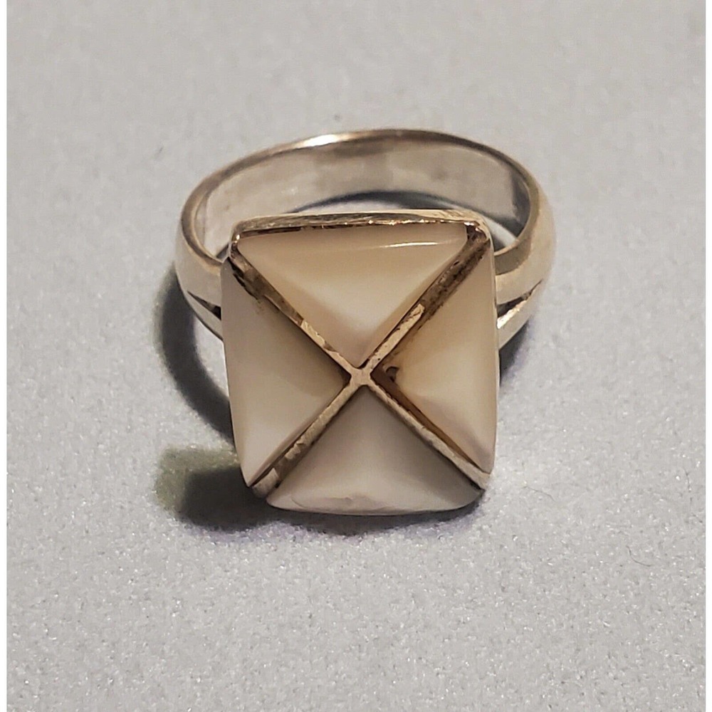 925 Sterling Silver Pearl Ring Size 7